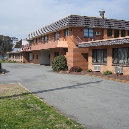 Canberra Lyneham Motor Inn ภายนอก รูปภาพ