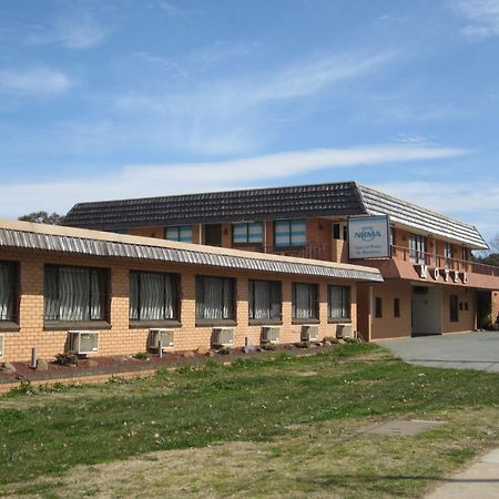 Canberra Lyneham Motor Inn ภายนอก รูปภาพ