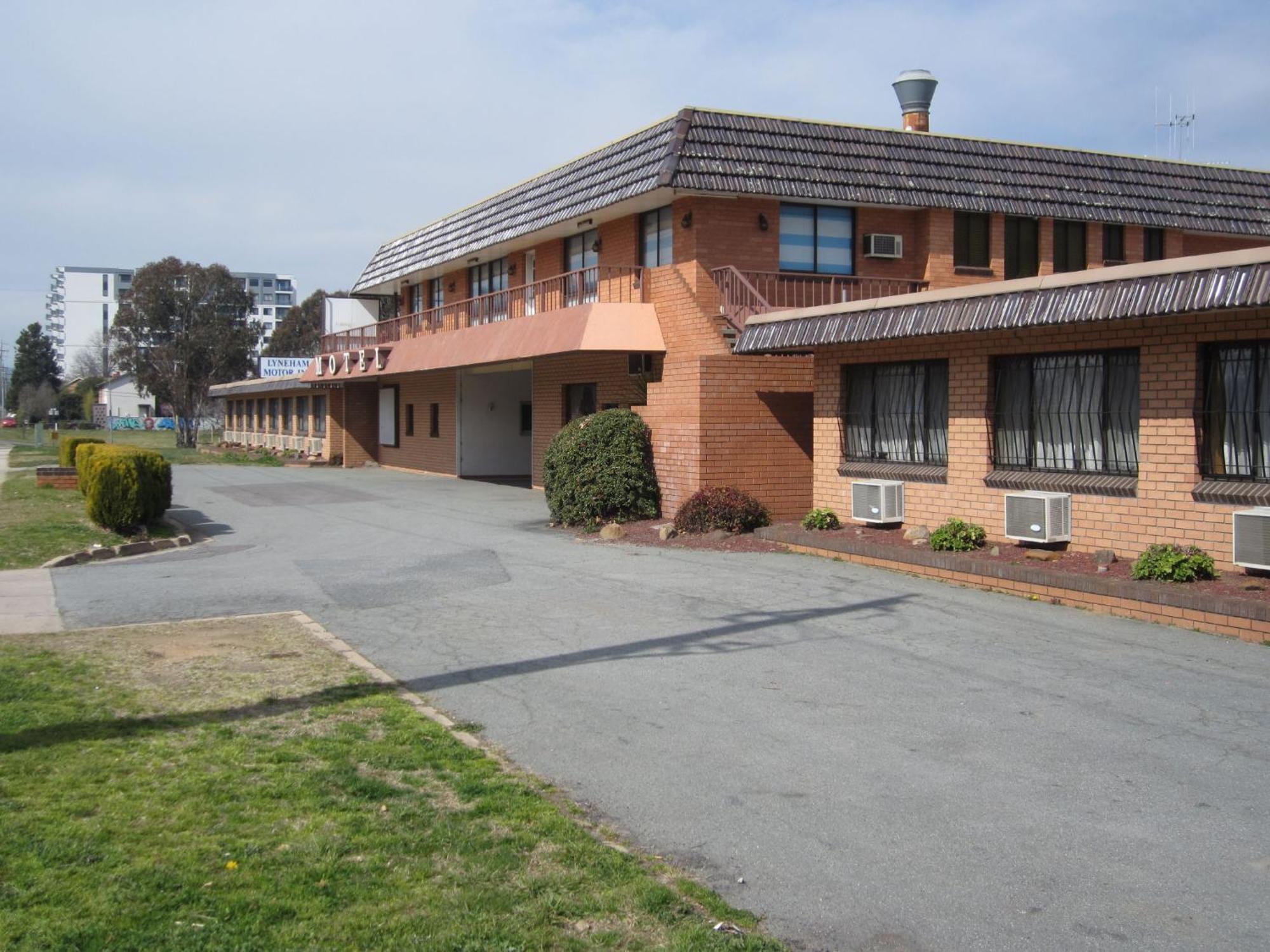 Canberra Lyneham Motor Inn ภายนอก รูปภาพ